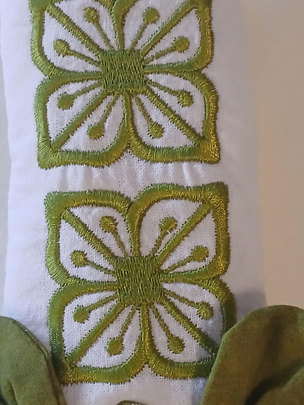 Pyrex-Inspired Verde Handle Cover for Cast Iron Pans