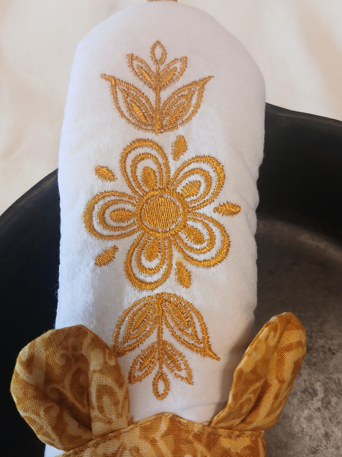 Handle Cover for Cast Iron Pans: Inspired by Pyrex Butterfly Gold